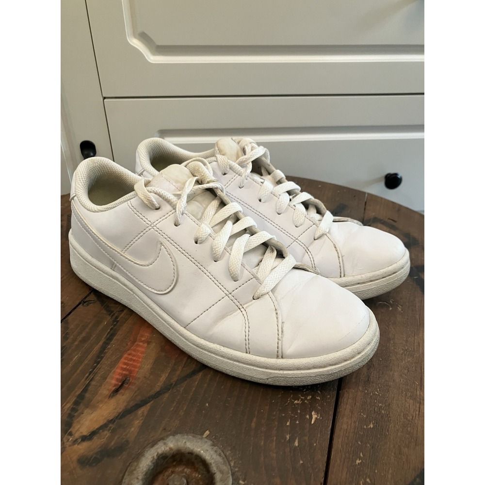Nike Court Royale 2 Low White Sneakers Women's Size 7.5 US DH3159-100